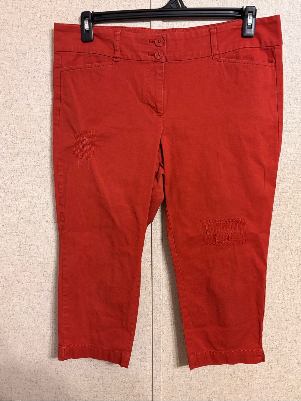 LOFT Brick Red Cropped Capris 12P